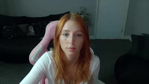 Red -  online show from 10.08.25