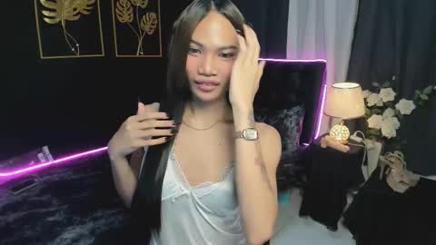 Snapshot of red_linn chatting on 11.09.25 danika linn online show from 11.09.25