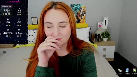 Snapshot of red_naughtyfox chatting on 01.19.25 Lessy Fox online show from 01.19.25