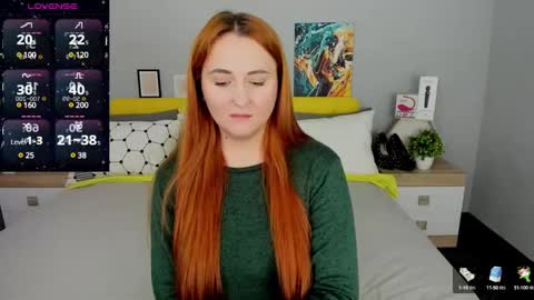 Snapshot of red_naughtyfox chatting on 02.08.25 Lessy Fox online show from 02.08.25