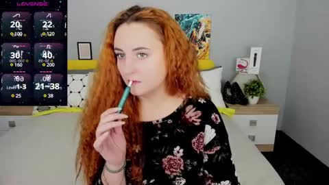 Snapshot of red_naughtyfox chatting on 02.09.25 Lessy Fox online show from 02.09.25