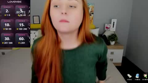 Snapshot of red_naughtyfox chatting on 02.21.25 Lessy Fox online show from 02.21.25