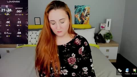 Snapshot of red_naughtyfox chatting on 02.24.25 Lessy Fox online show from 02.24.25