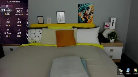 Snapshot of red_naughtyfox chatting on 03.08.25 Lessy Fox online show from 03.08.25