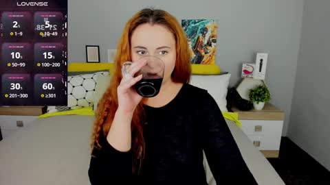 Snapshot of red_naughtyfox chatting on 03.09.25 Lessy Fox online show from 03.09.25