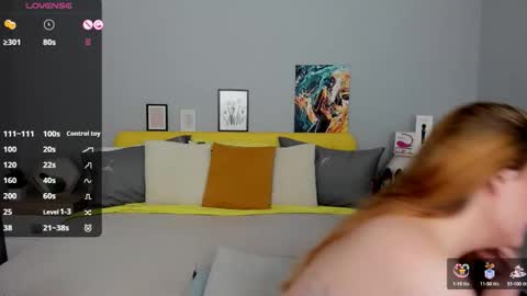 Snapshot of red_naughtyfox chatting on 10.09.25 Lessy Fox online show from 10.09.25