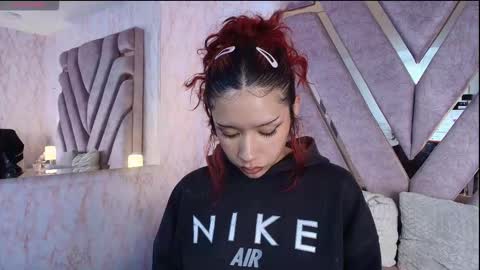 Snapshot of red_pandaa chatting on 12.23.25 red_pandaa online show from 12.23.25