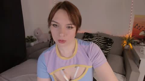 Snapshot of red_passsion chatting on 02.03.25 Mia online show from 02.03.25