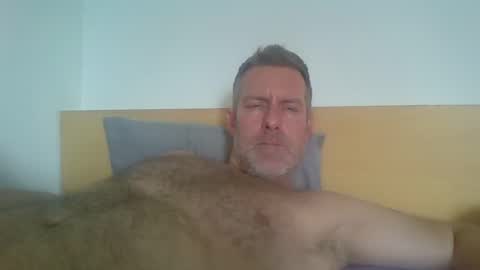 Red online show from 09.15.25