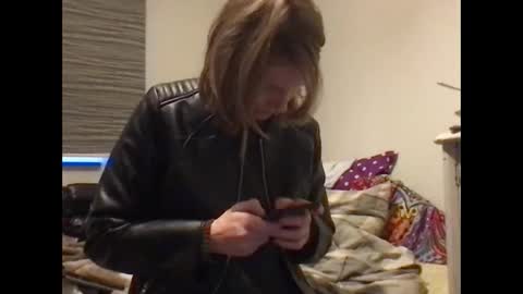 Snapshot of redfoxofficial chatting on 01.18.26 Redfox online show from 01.18.26