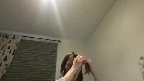 Snapshot of redfoxofficial chatting on 02.23.26 Redfox online show from 02.23.26