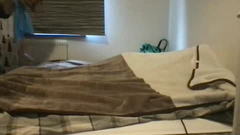 Snapshot of redfoxofficial chatting on 02.24.26 Redfox online show from 02.24.26