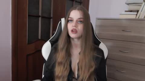 Lily online show from 02.11.26