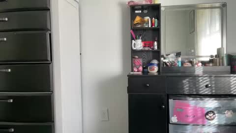 Redheaded Fox online show from 03.11.25