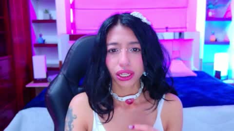 Lili Lopez online show from 10.17.25