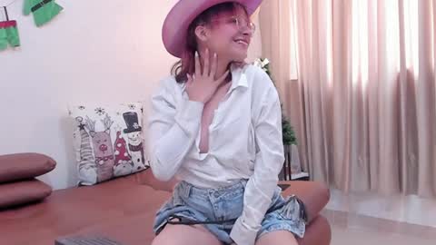 Snapshot of redmeloddy chatting on 12.13.24 Meloddy online show from 12.13.24