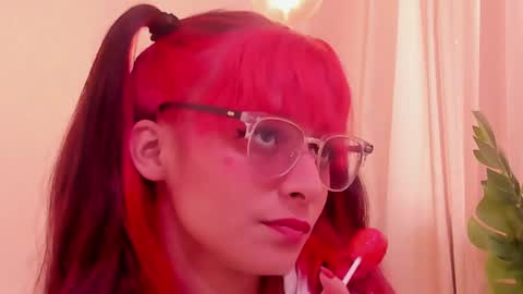 Snapshot of redmeloddy chatting on 02.04.25 Meloddy online show from 02.04.25