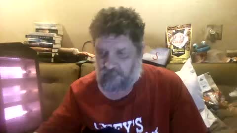 Snapshot of redmud3 chatting on 12.24.24 redmud3 online show from 12.24.24