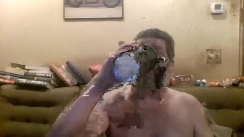 Snapshot of redmud3 chatting on 11.17.25 redmud3 online show from 11.17.25