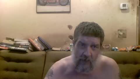 Snapshot of redmud3 chatting on 11.18.25 redmud3 online show from 11.18.25