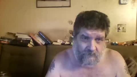 Snapshot of redmud3 chatting on 11.24.25 redmud3 online show from 11.24.25