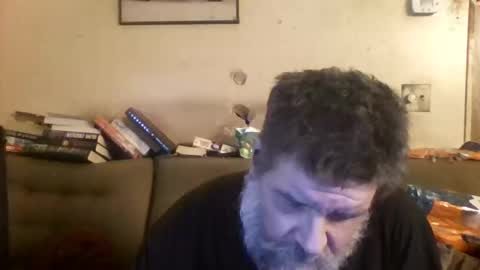 Snapshot of redmud3 chatting on 11.28.25 redmud3 online show from 11.28.25