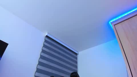 Snapshot of redski77 chatting on 01.04.25 redski77 online show from 01.04.25