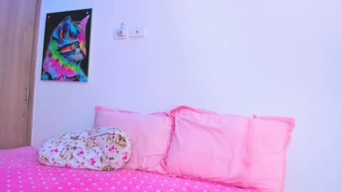 Snapshot of redski77 chatting on 02.06.25 redski77 online show from 02.06.25