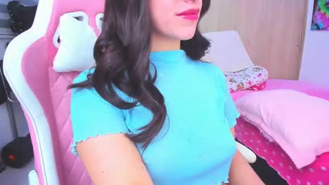 Snapshot of redski77 chatting on 02.10.25 redski77 online show from 02.10.25