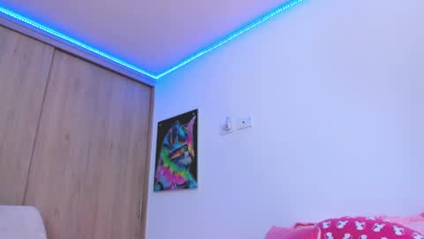 Snapshot of redski77 chatting on 02.25.25 redski77 online show from 02.25.25