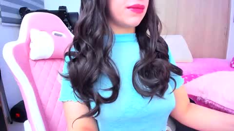 Snapshot of redski77 chatting on 03.12.25 redski77 online show from 03.12.25