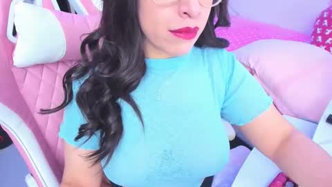 Snapshot of redski77 chatting on 11.28.25 redski77 online show from 11.28.25