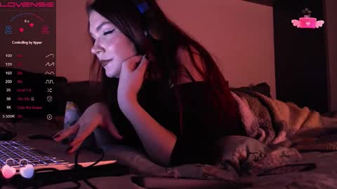 Red online show from 11.21.25