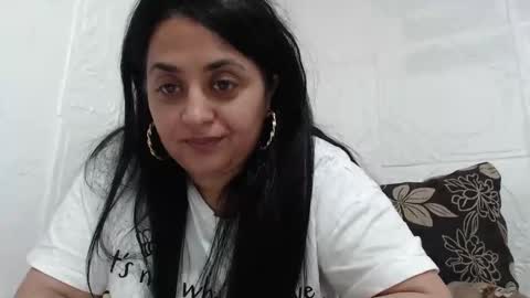 Snapshot of reeapassion chatting on 04.28.26 Reea online show from 04.28.26
