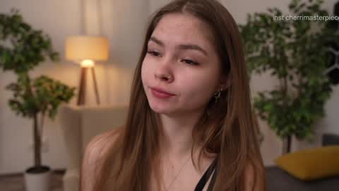 Snapshot of refined_style chatting on 12.14.24 JessyinCherri yang online show from 12.14.24