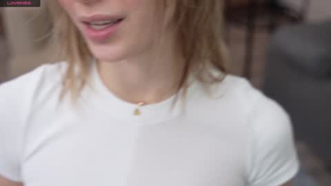 Snapshot of refined_style chatting on 12.15.24 JessyinCherri yang online show from 12.15.24