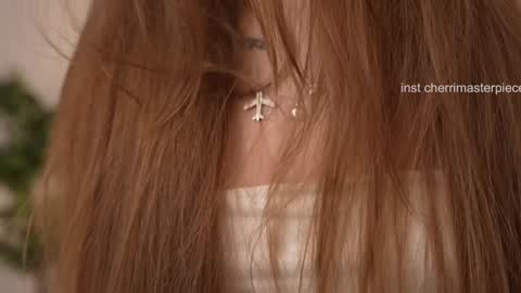 Snapshot of refined_style chatting on 12.16.24 JessyinCherri yang online show from 12.16.24