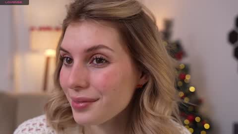 Snapshot of refined_style chatting on 12.23.24 JessyinCherri yang online show from 12.23.24