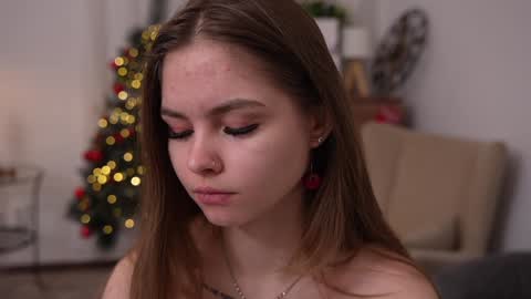 Snapshot of refined_style chatting on 12.25.24 JessyinCherri yang online show from 12.25.24