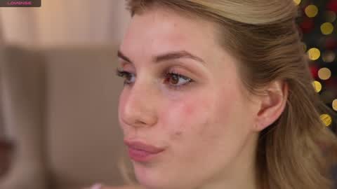 Snapshot of refined_style chatting on 12.27.24 JessyinCherri yang online show from 12.27.24