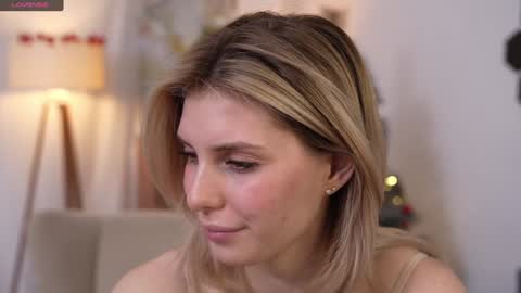 Snapshot of refined_style chatting on 01.06.25 JessyinCherri yang online show from 01.06.25