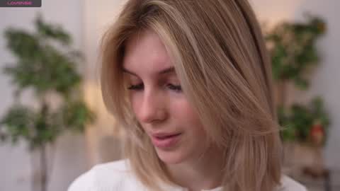 Snapshot of refined_style chatting on 01.19.25 JessyinCherri yang online show from 01.19.25