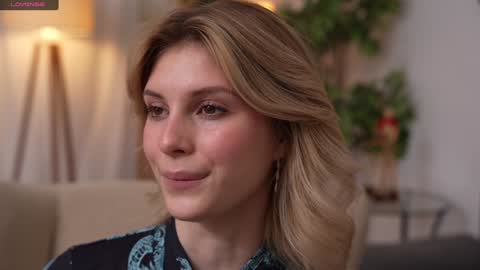 Snapshot of refined_style chatting on 02.06.25 JessyinCherri yang online show from 02.06.25