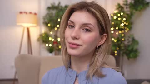 Snapshot of refined_style chatting on 02.27.25 JessyinCherri yang online show from 02.27.25