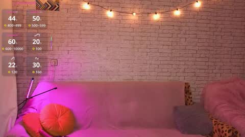 Snapshot of reginahawkinss chatting on 11.20.25 ReginaHawkinss online show from 11.20.25