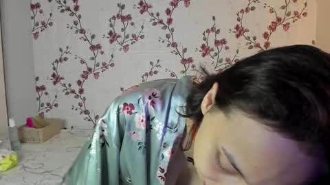 Snapshot of reginamoon12 chatting on 10.26.25 Alisa online show from 10.26.25