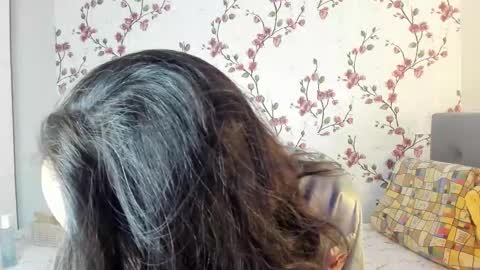 Snapshot of reginamoon12 chatting on 12.14.25 Alisa online show from 12.14.25