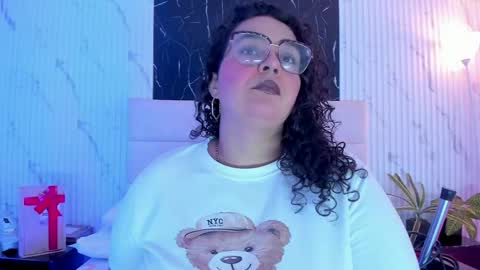reginavegaa online show from 05.07.26