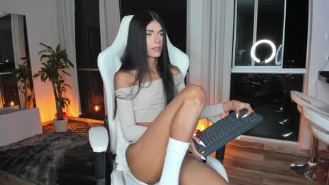  REICHEL  online show from 01.18.25