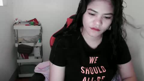 reign2525 online show from 12.03.25